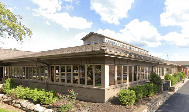 The building that houses the Werner Orthodontics Indianapolis office